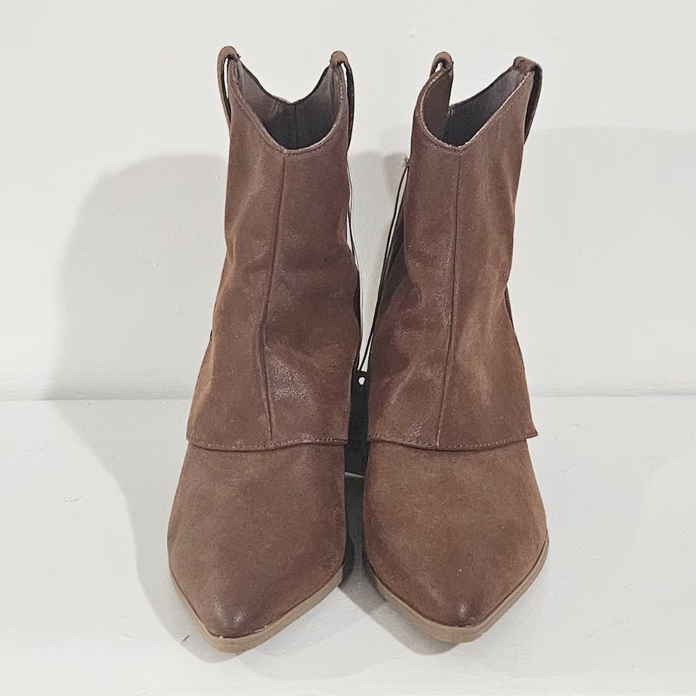 Altar'd State Ginger Fold Over Boots,with a stylish block heel Size 7.5 - Picture 5 of 12